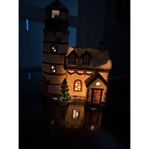 Light-Up Ceramic Lighthouse & Cottage Holiday Decor like new               62-45 - Picture 1 of 10